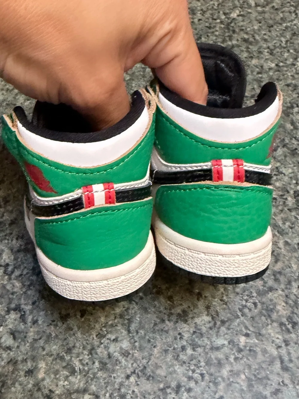 Nike Jordan 1 Retro High OG Lucky Green Size 2 infant. No laces